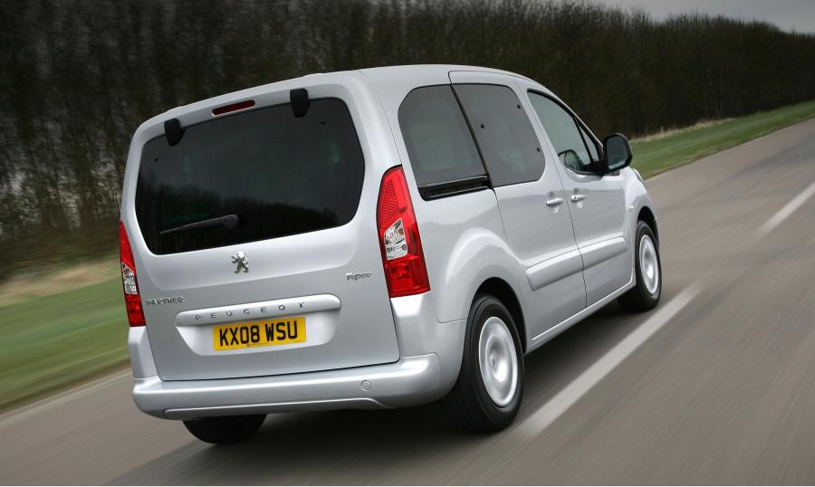  Peugeot Partner Tepee 2008 года  (фото 8 из 20)